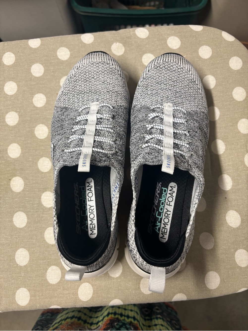 Skechers Knit Slip-On Memory Foam Sneakers size 7.5